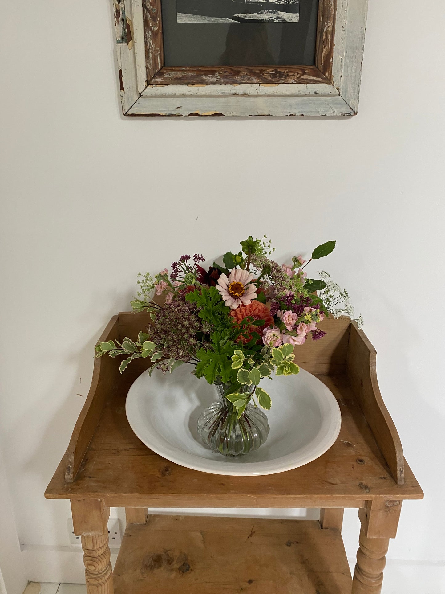 Ruffled Glass Vase - including a posy of flowers
