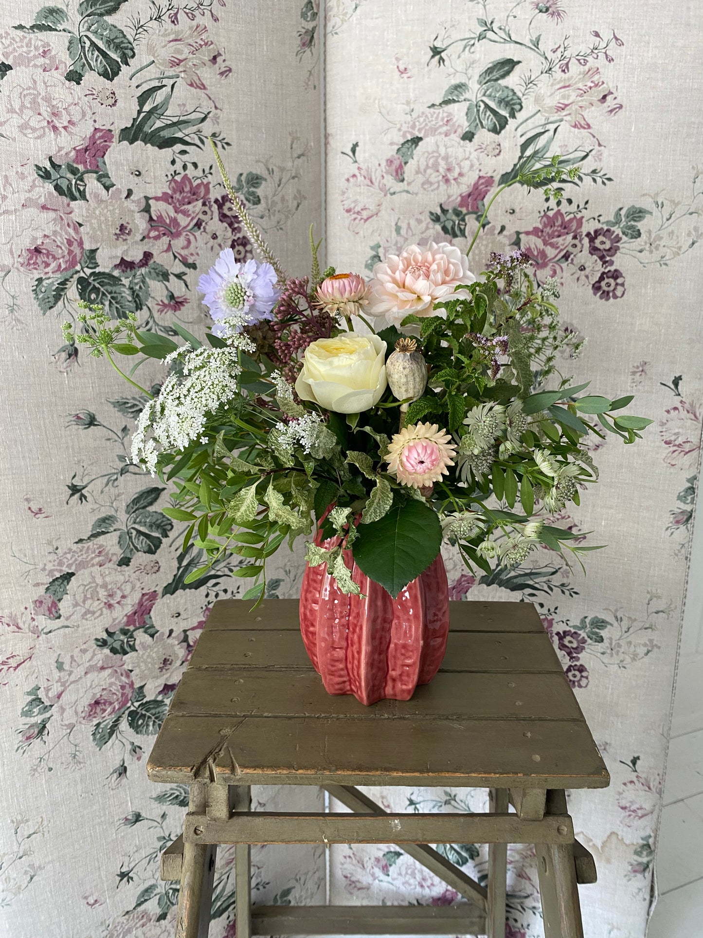 Large Textured Berry Ceramic - including a posy of flowers