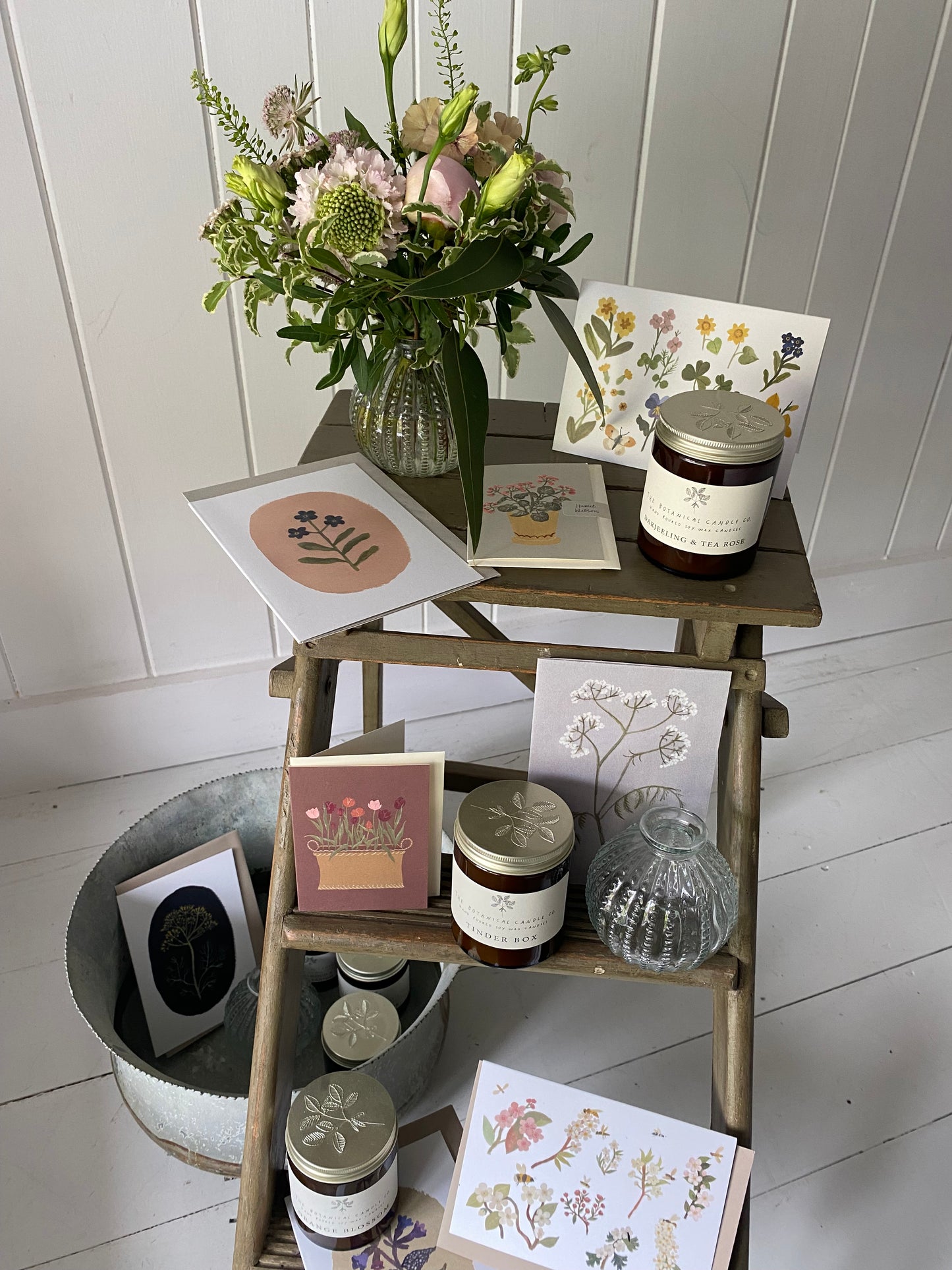 Our Bespoke ‘pick your own’ Candle Gift Box