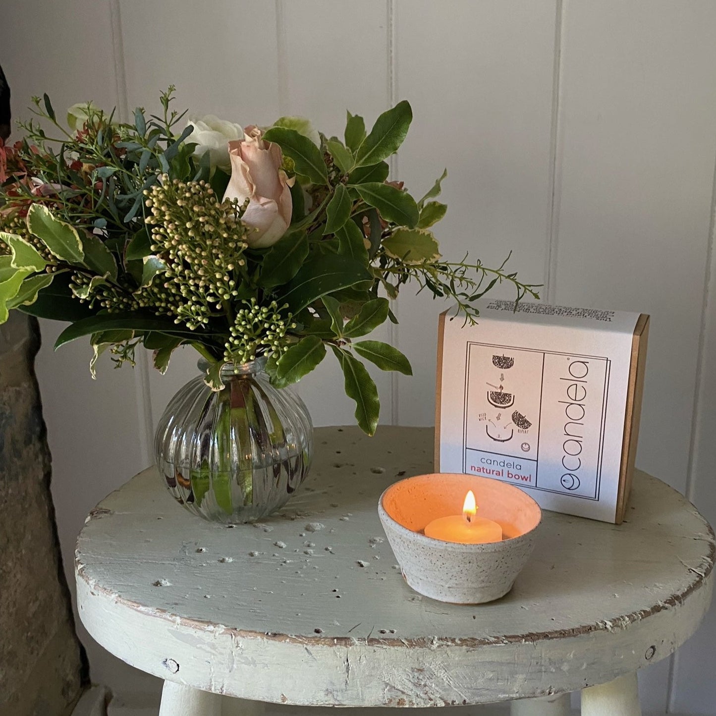 Candela Natural Bowl & eucalyptus scented mini wax melts - including a posy of seasonal flowers