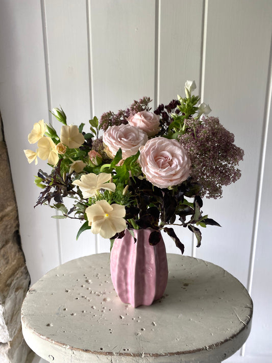Textured Dusky Pink Ceramic Vase (approx 11cm) including posy of flowers