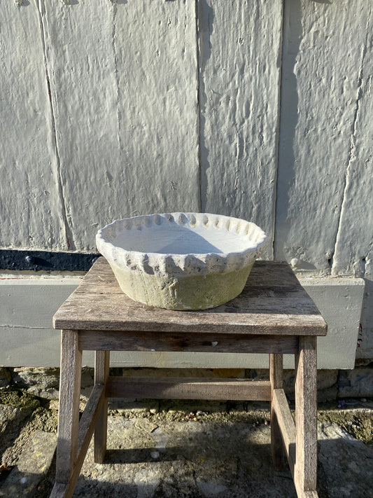 Antiqued White Stone Frill Rim Planter - Medium