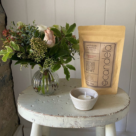 Candela Natural Bowl & eucalyptus scented mini wax melts - including a posy of seasonal flowers